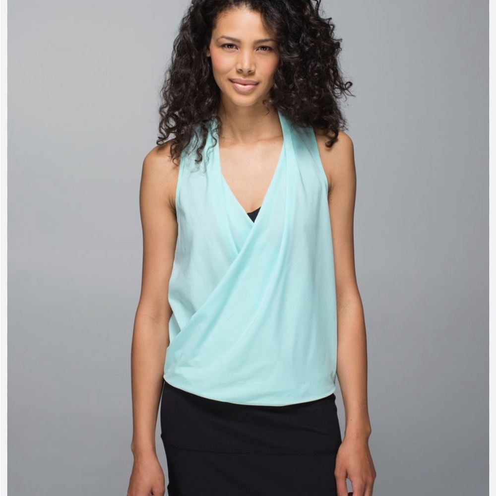 *RARE* Lululemon Rollin' With My Om'ies Tank in Aquamarine Size 8